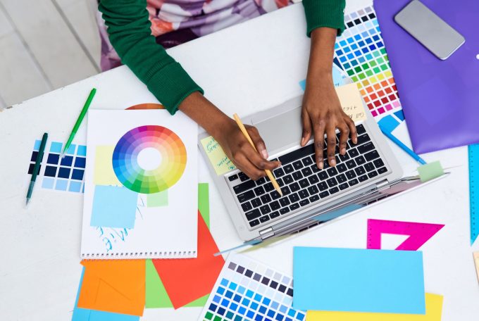 How to Find Graphic Designers on Fiverr in 2025